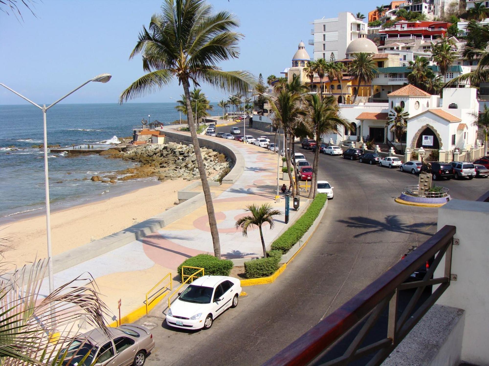 Hotel La Siesta Malecon Mazatlan Dış mekan fotoğraf
