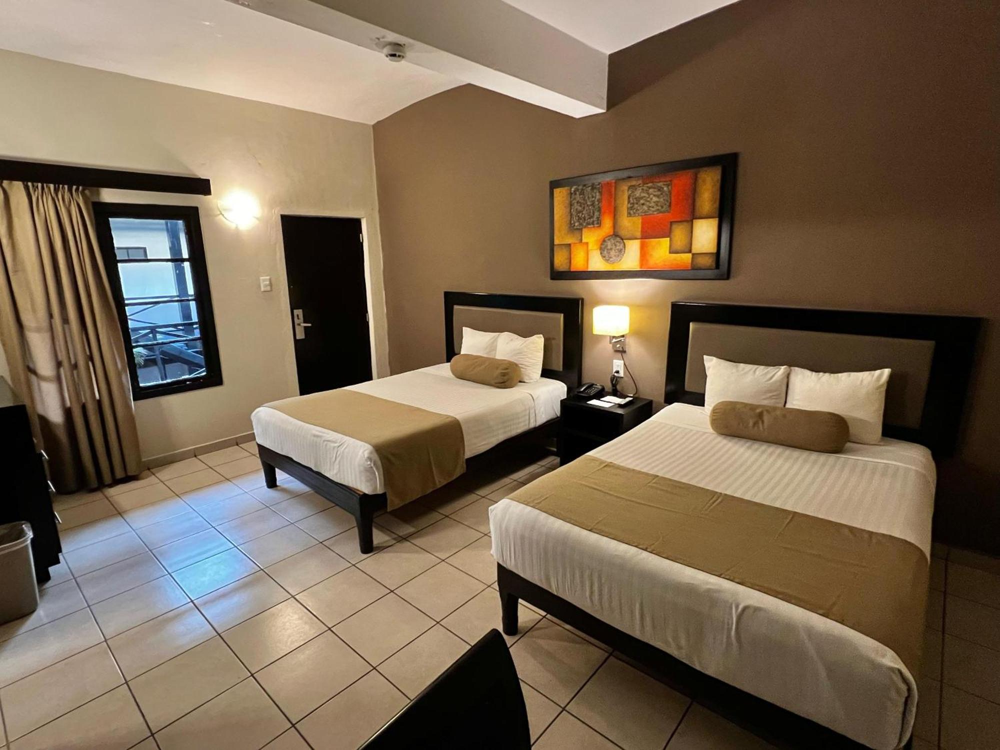 Hotel La Siesta Malecon Mazatlan Oda fotoğraf
