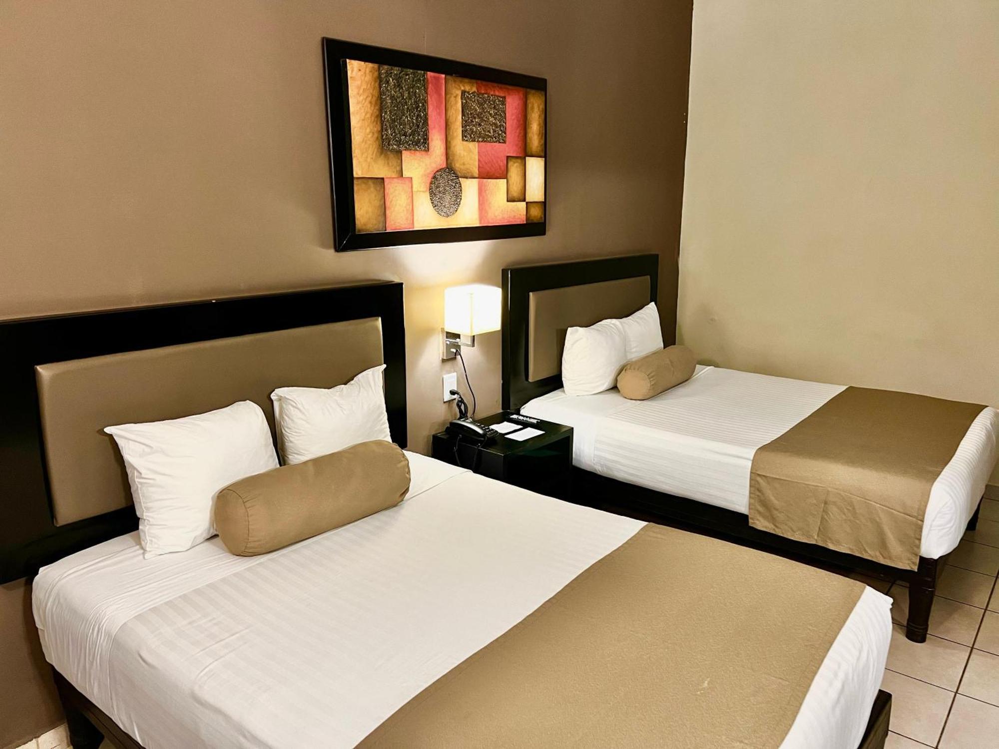 Hotel La Siesta Malecon Mazatlan Oda fotoğraf