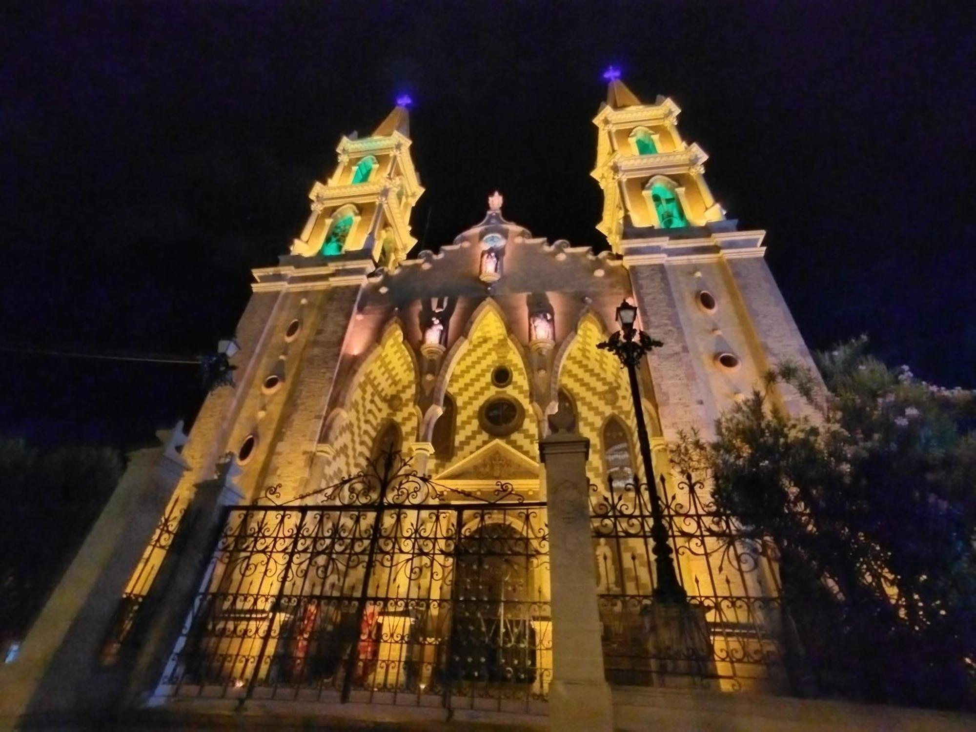 Hotel La Siesta Malecon Mazatlan Dış mekan fotoğraf
