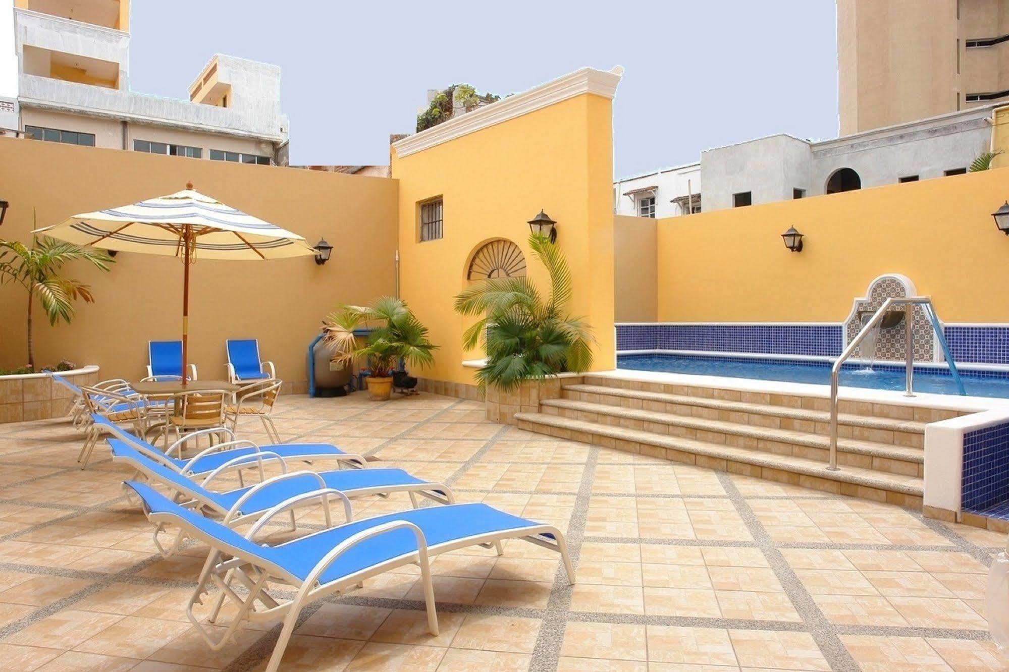Hotel La Siesta Mazatlán Dış mekan fotoğraf